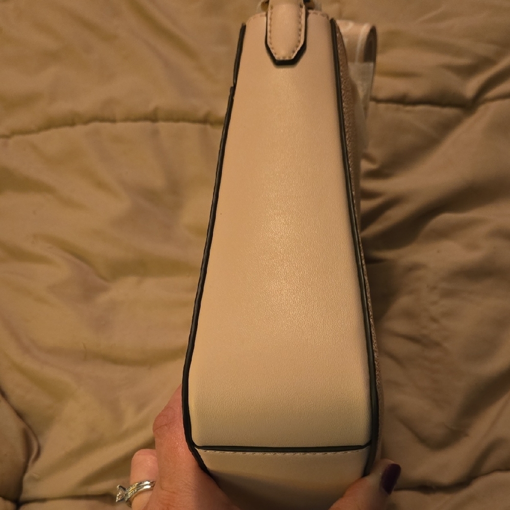 NWT Michael Kors Blush Crossbody Bag - Picture 3 of 9